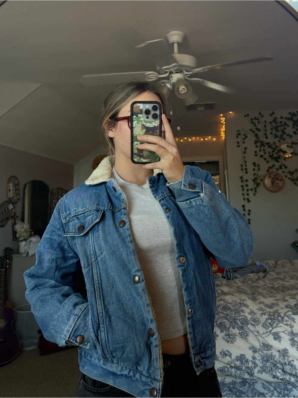 Classic Blue Denim Jean Jacket with Sherpa Collar